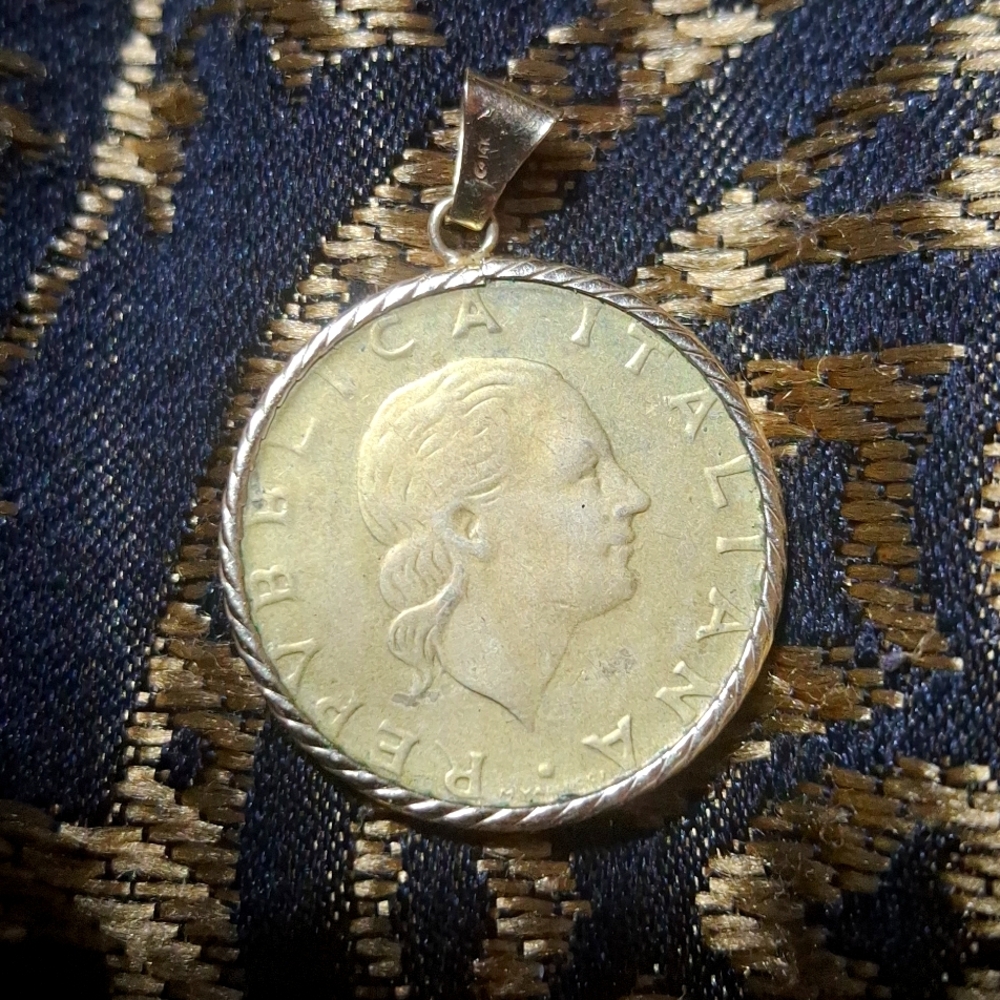 14k Gold coin pendant